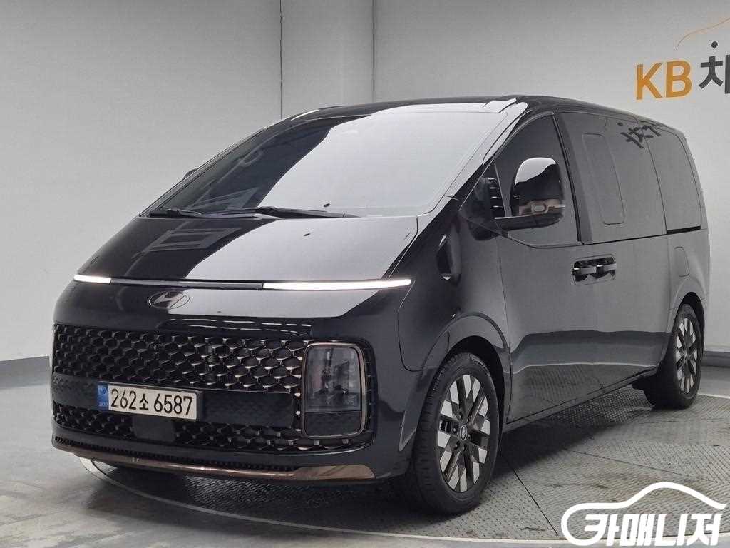 Hyundai Staria 4WD Diesel Lounge Inspiration