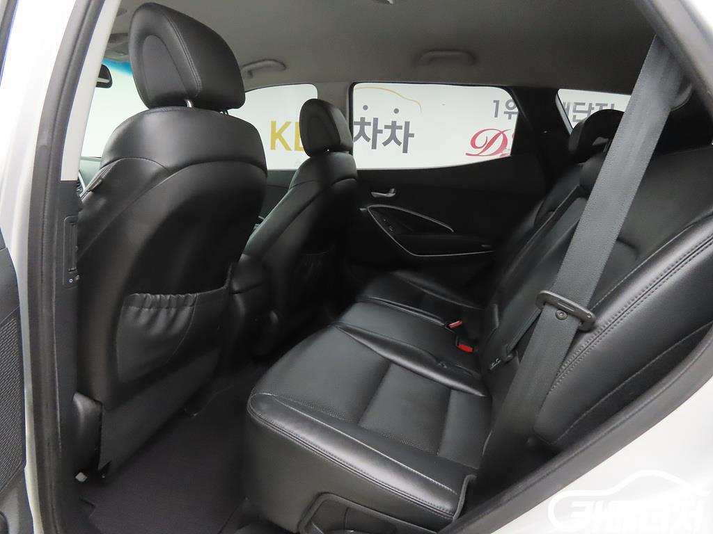 Hyundai Santa Fe Santa Fe DM Diesel 2WD 2.0 Premium thumbnail 6