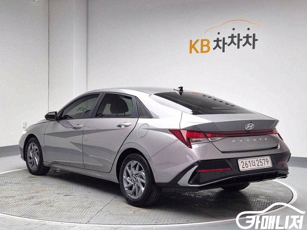 Hyundai Avante The New Avante Hybrid 1.6 HEV thumbnail 2