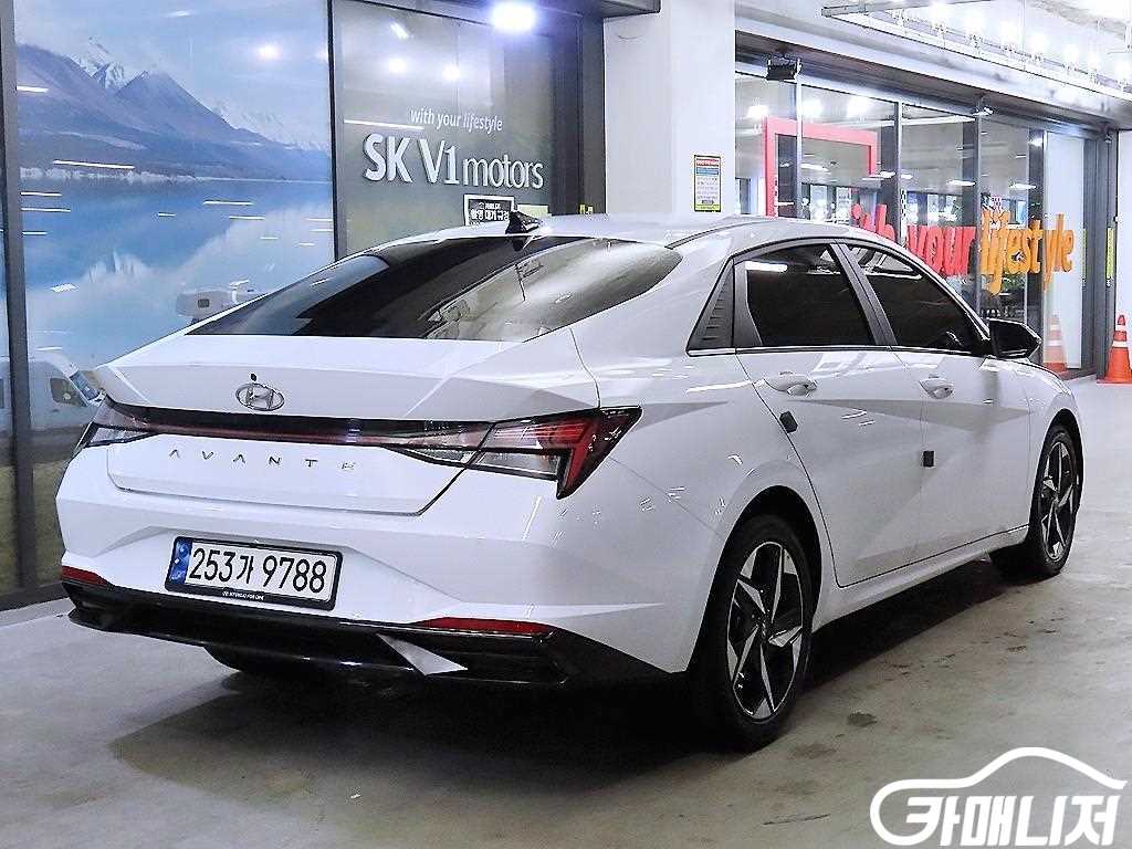 Hyundai Avante 1.6 Inspiration thumbnail 4