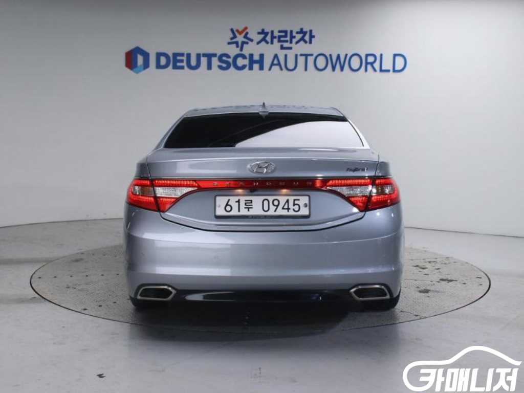 Hyundai Grandeur Grandeur HG Hybrid PREMIUM thumbnail 4
