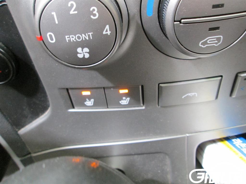 Hyundai Starex Grand Starex 11-Seater Wagon thumbnail 9