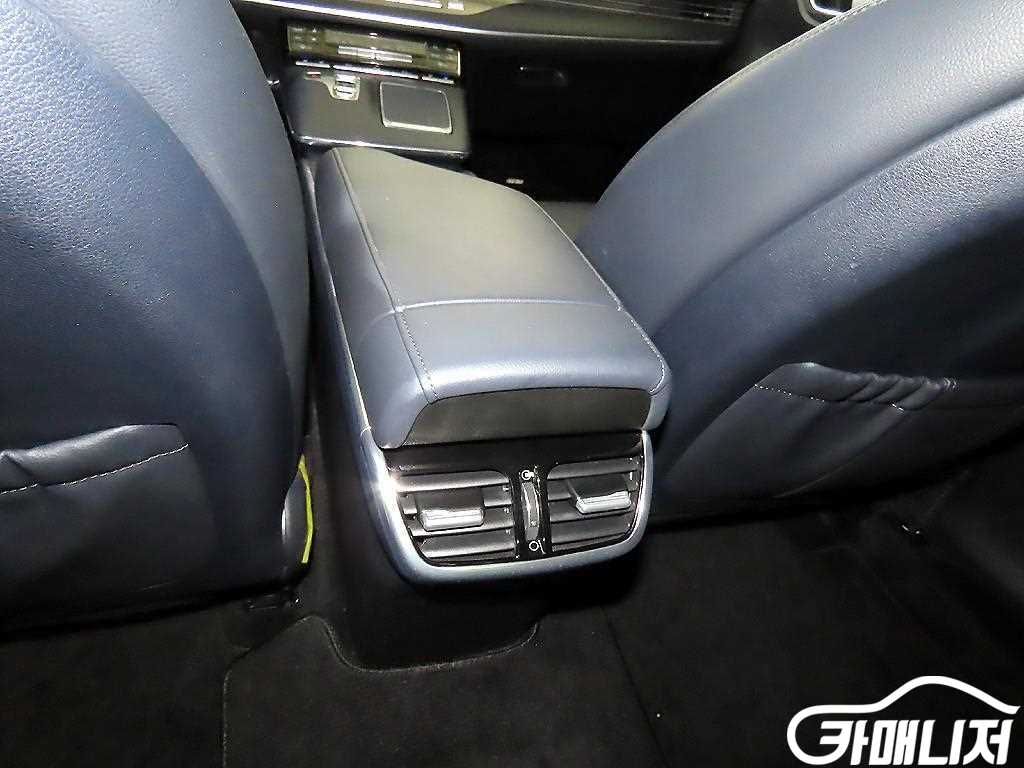 Hyundai Grandeur The New Grandeur IG Hybrid Premium Choice thumbnail 16