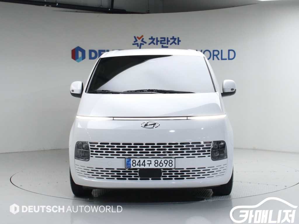 Hyundai Staria 2WD Diesel Cargo Modern thumbnail 3