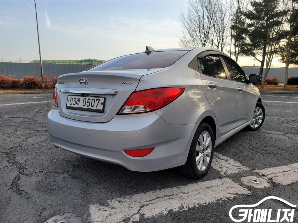 Hyundai Accent AccentFacelift 1.4VVT Modern thumbnail 5