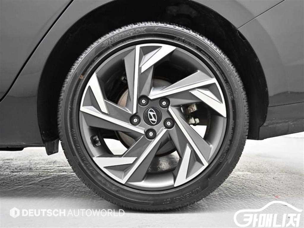 Hyundai Avante The New Avante 1.6 Gasoline thumbnail 6