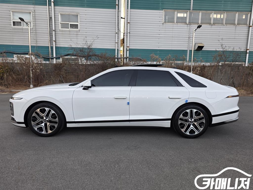 Hyundai Grandeur Gasoline 2.5 2WD thumbnail 3