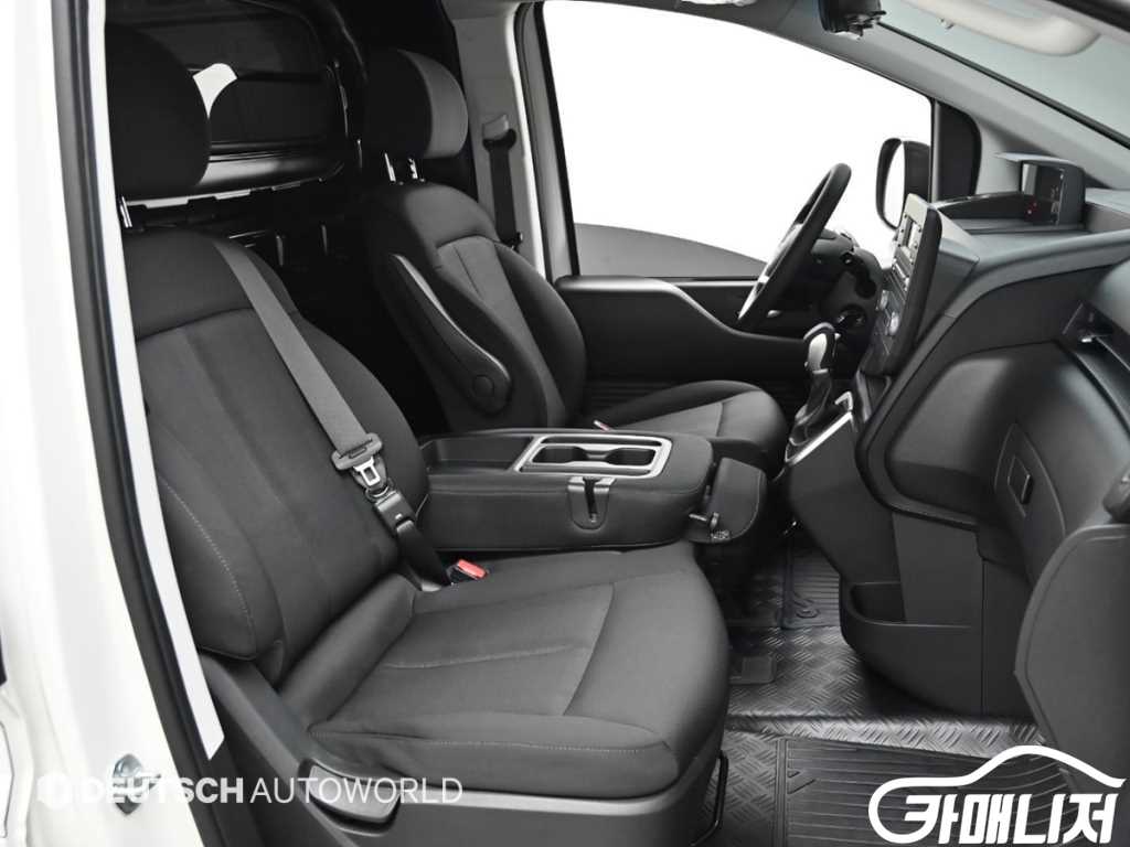 Hyundai Staria 2WD Diesel Cargo Smart thumbnail 10