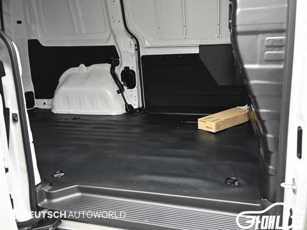 Hyundai Staria 2WD Diesel Cargo Smart thumbnail 12