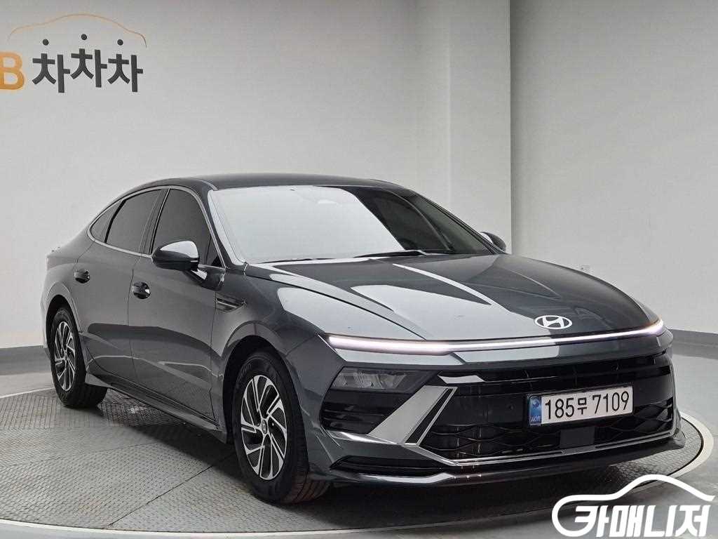 Hyundai Sonata Sonata The Edge Hybrid Premium thumbnail 4