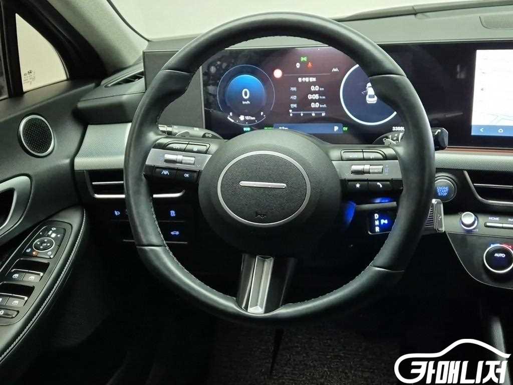 Hyundai Sonata Sonata The Edge Hybrid Premium thumbnail 9