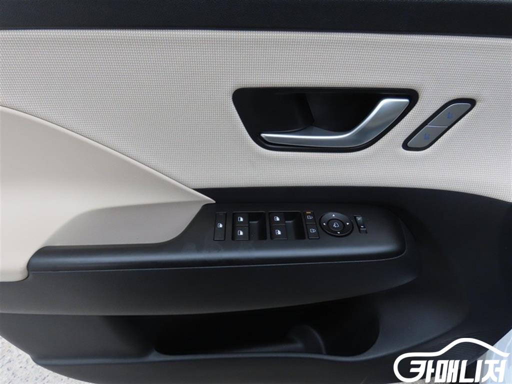 Hyundai Kona The All-New Kona 1.6 Gasoline Turbo 2WD thumbnail 7