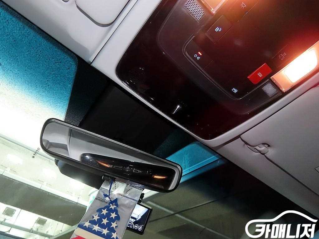 Hyundai Staria 2WD Diesel Cargo Modern thumbnail 16