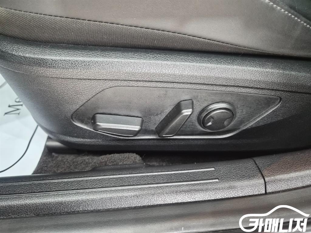 Hyundai Sonata 2.0 Premium thumbnail 10