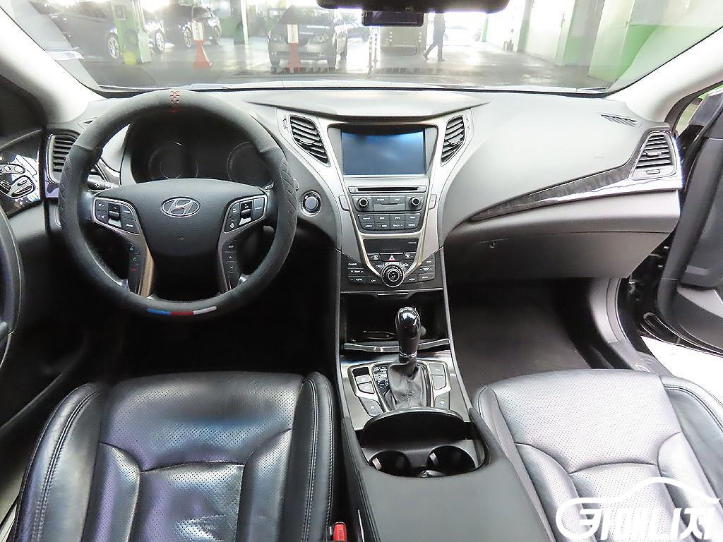 Hyundai Grandeur Grandeur HG Hybrid PREMIUM thumbnail 10