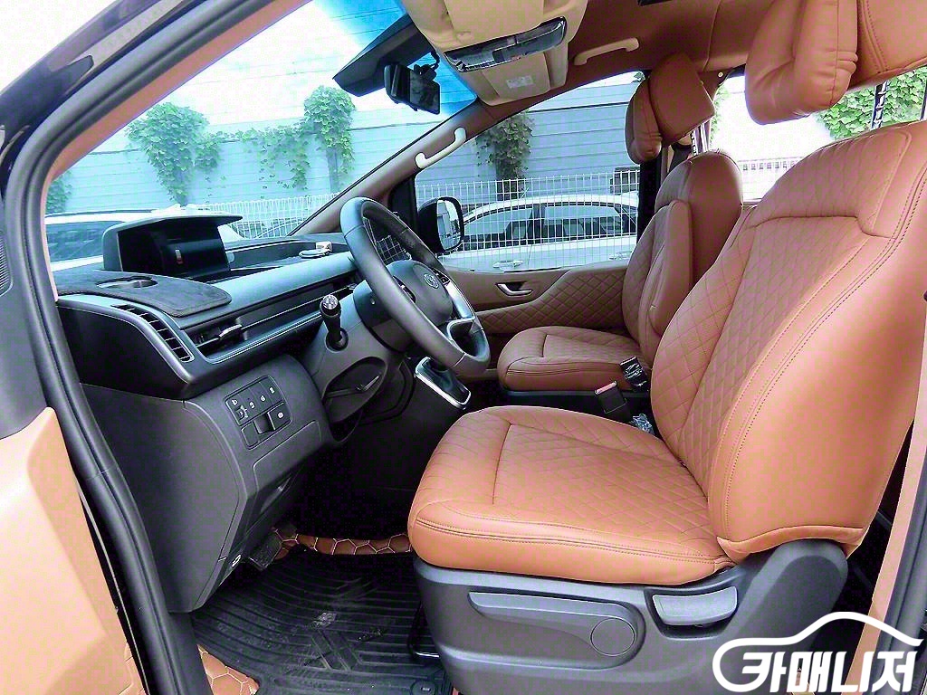 Hyundai Staria Camper thumbnail 5