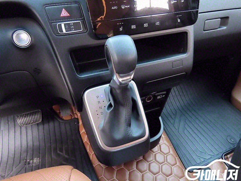 Hyundai Staria Camper thumbnail 9