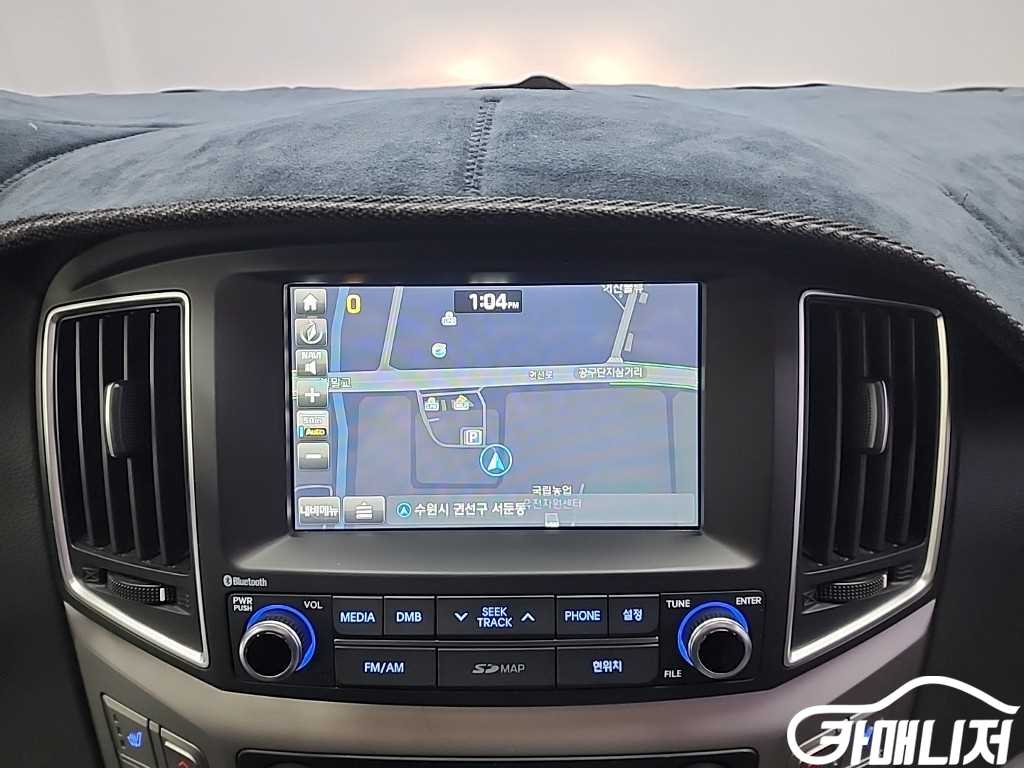 Hyundai Starex Grand Starex 12-Seater Wagon thumbnail 13