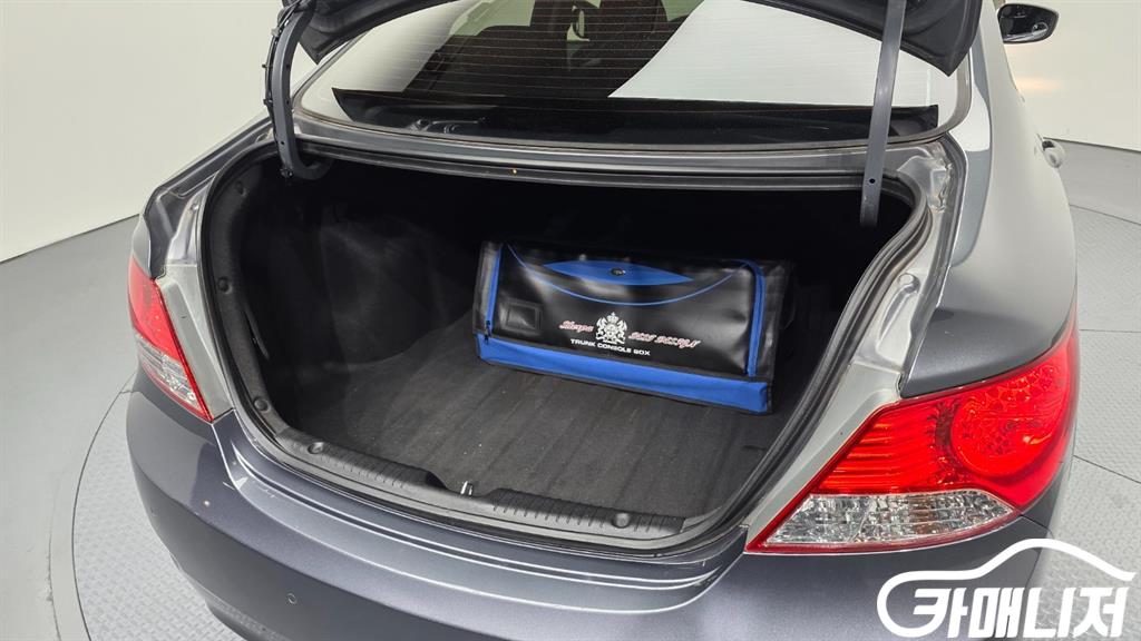 Hyundai Accent AccentFacelift 1.4VVT Premier thumbnail 20