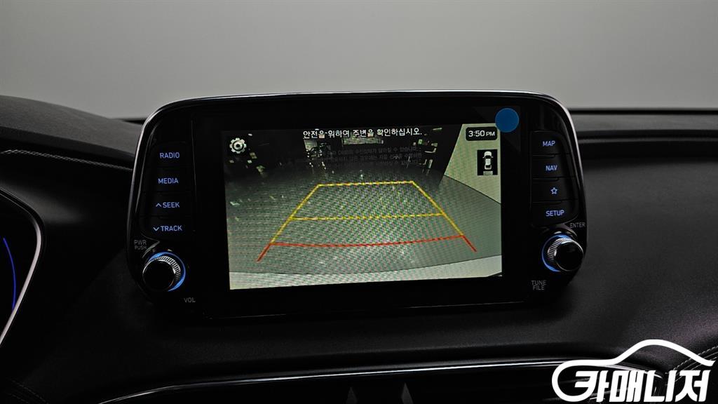 Hyundai Santa Fe Santa Fe TM Gasoline 2.0T 4WD thumbnail 15