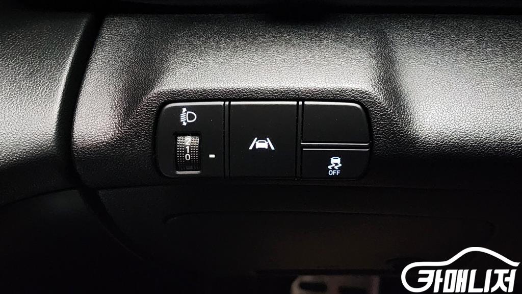 Hyundai Avante 2.0 N thumbnail 13