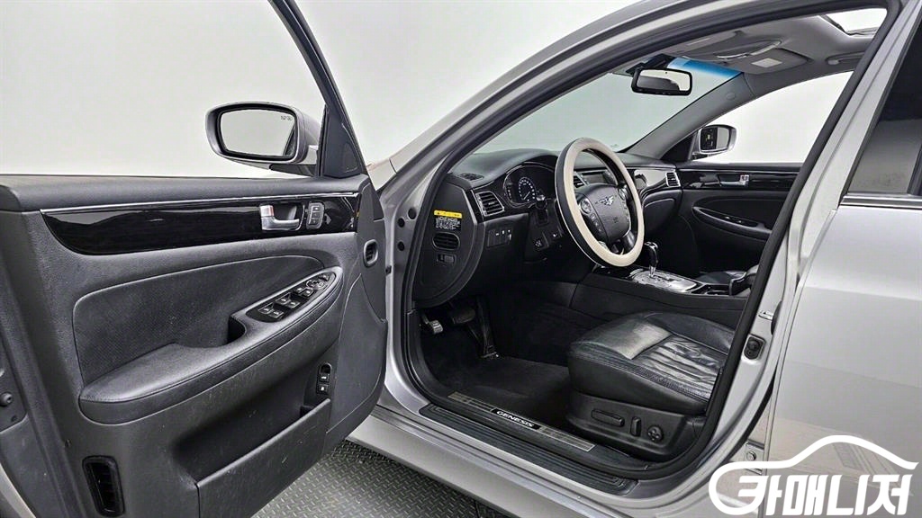 Hyundai Genesis BH330 LUXYRY thumbnail 11