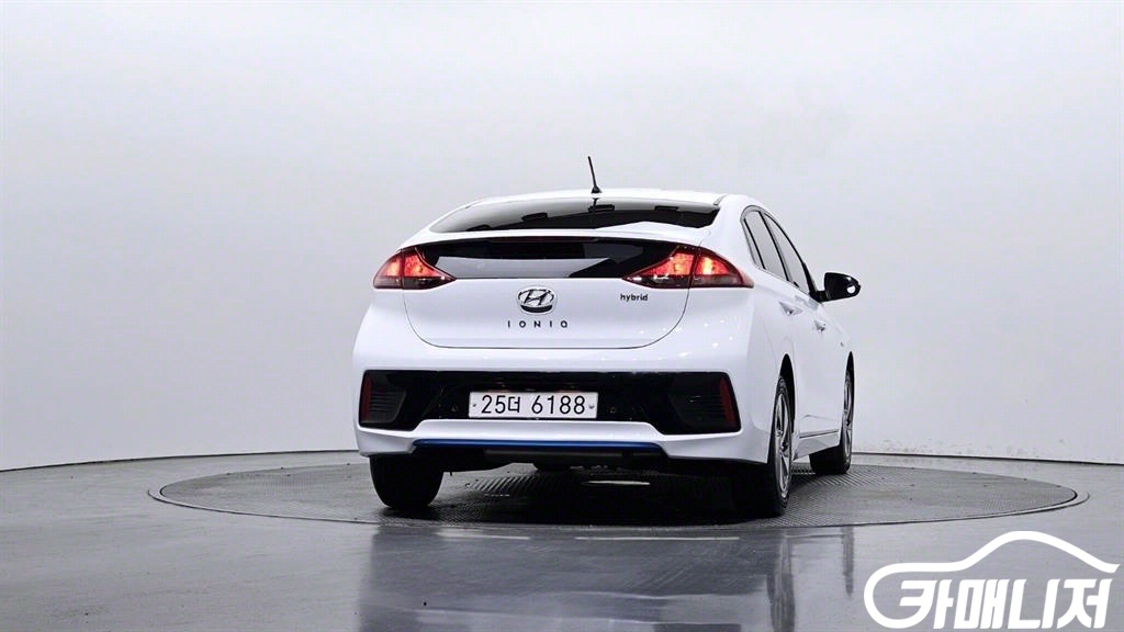 Hyundai Ioniq N thumbnail 4