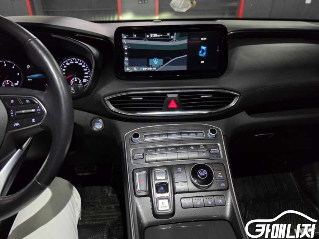 Hyundai Santa Fe The New Santa Fe Diesel 2.2 2WD Premium Choice thumbnail 9