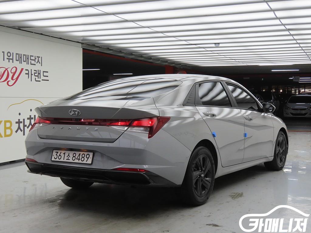 Hyundai Avante Avante Hybrid Modern thumbnail 4