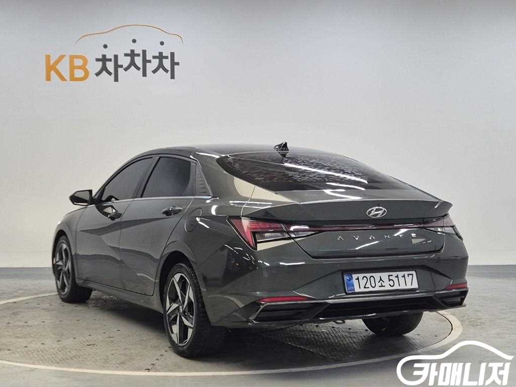 Hyundai Avante 1.6 Inspiration thumbnail 2