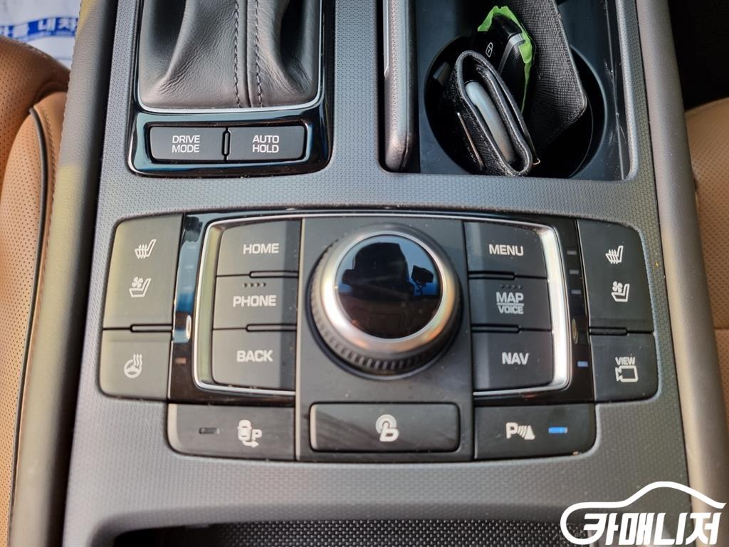 Hyundai Genesis GenesisDH G380 Painiseuteu Edition AWD thumbnail 18