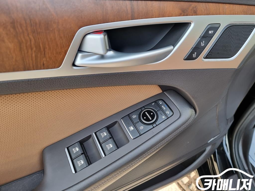 Hyundai Genesis GenesisDH G380 Painiseuteu Edition AWD thumbnail 20