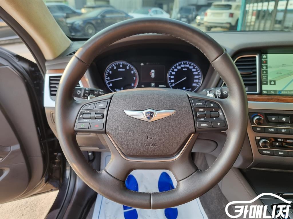 Hyundai Genesis GenesisDH G380 Painiseuteu Edition AWD thumbnail 9