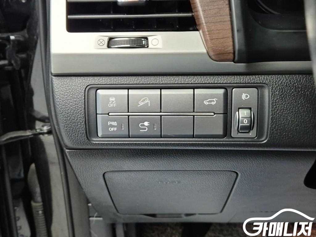 KG Mobility Rexton G4 Rexton Diesel 2.2 4WD thumbnail 16