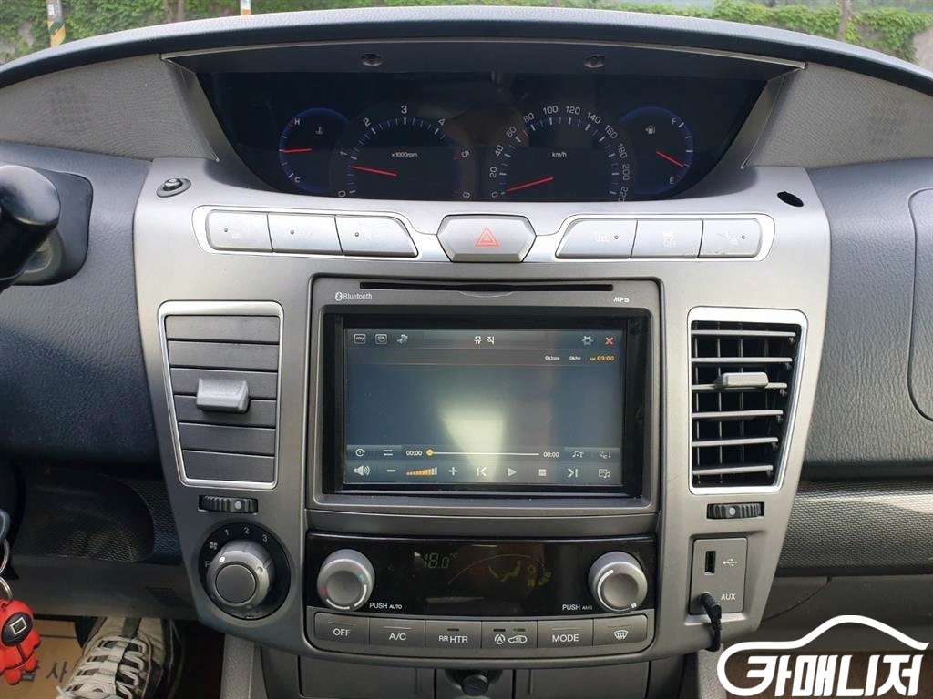 KG Mobility Korando KorandoTuriseumo 4WD GT thumbnail 8