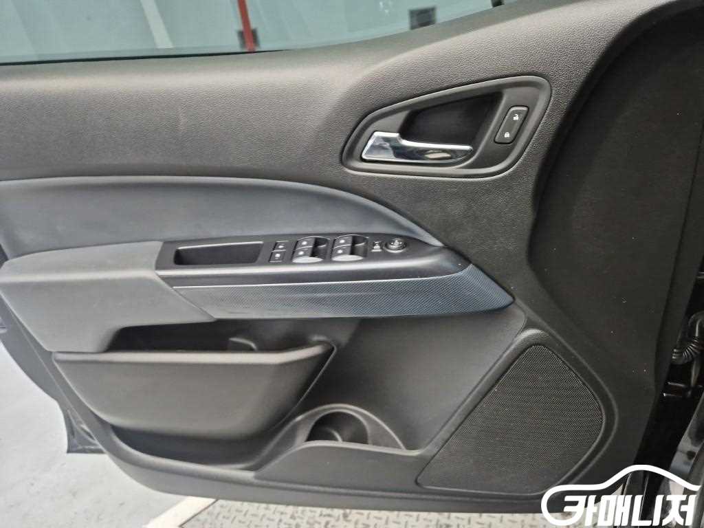 Chevrolet Colorado Rieol New Colorado 3.6 Z71-X Mideunait 4WD thumbnail 17