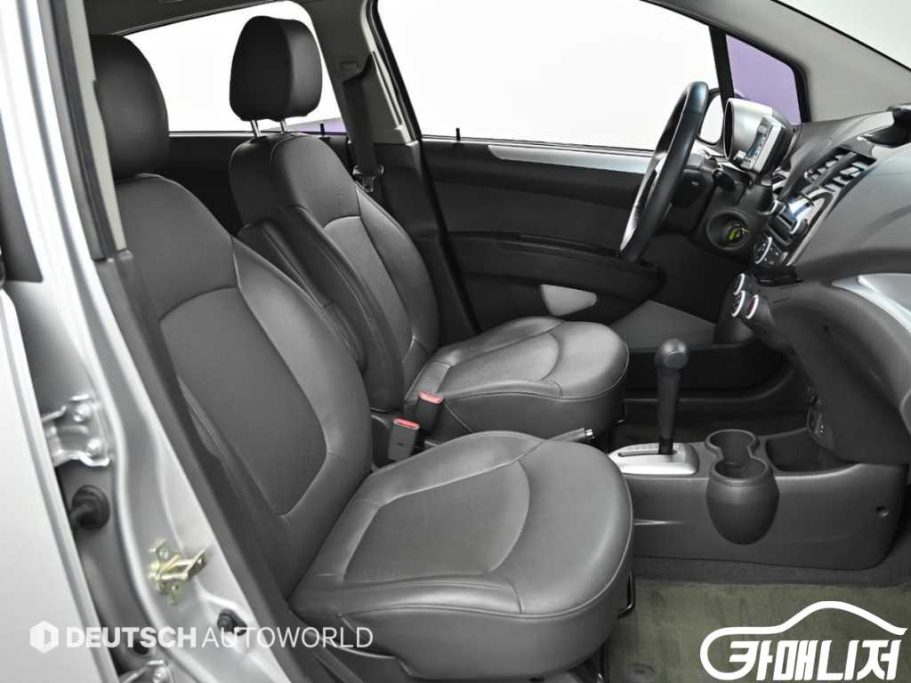 Chevrolet Spark LT thumbnail 10