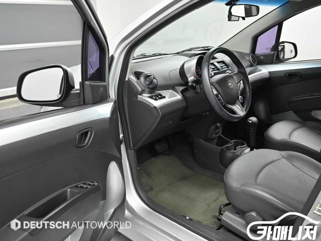 Chevrolet Spark LT thumbnail 11