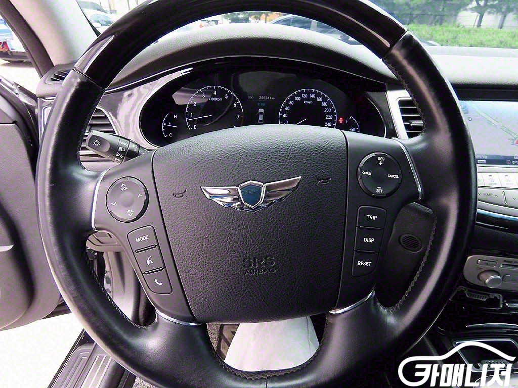 Hyundai Genesis BH330 PREMIUM thumbnail 8