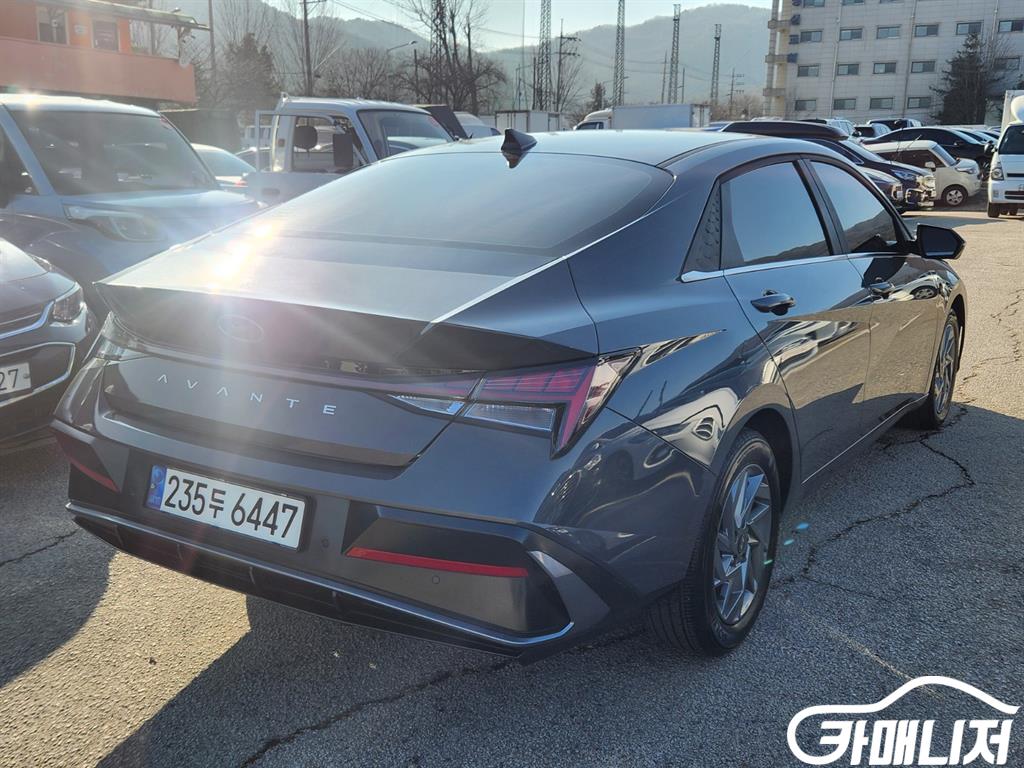 Hyundai Avante The New Avante 1.6 Gasoline thumbnail 6