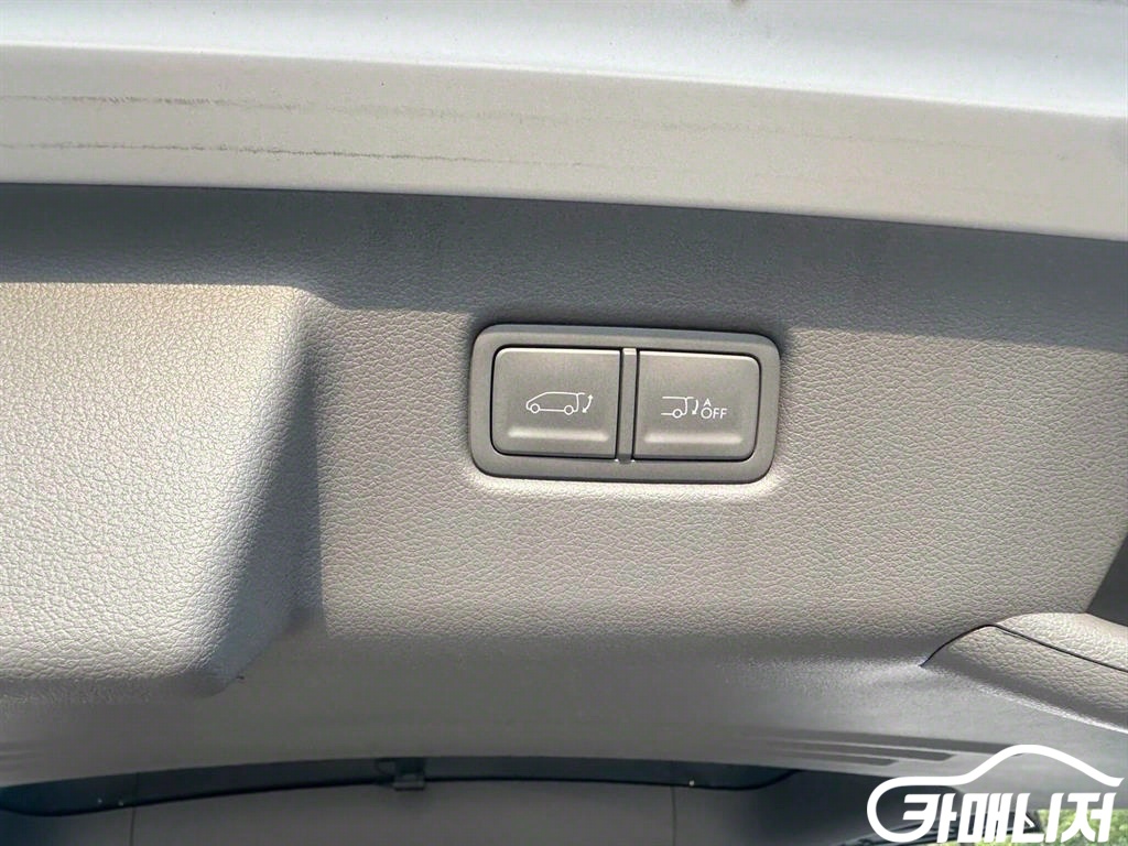 Hyundai Staria 4WD Diesel Lounge Limousine thumbnail 19