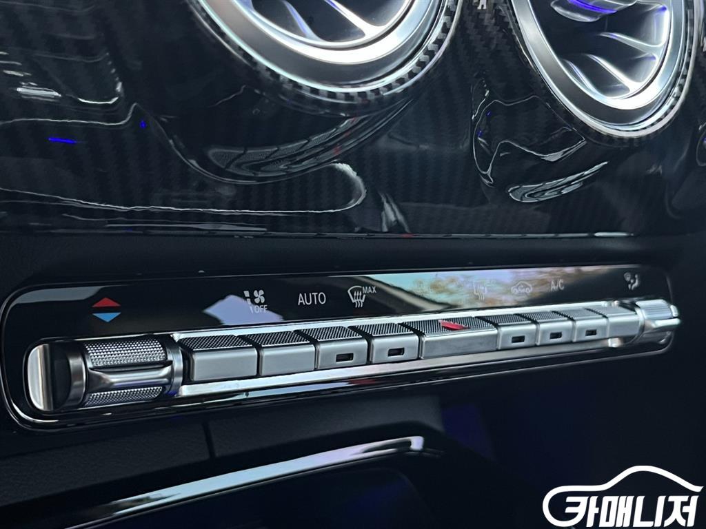 Mercedes-Benz A-Class A-Class W177 AMG A35 4MATIC Sedan thumbnail 10