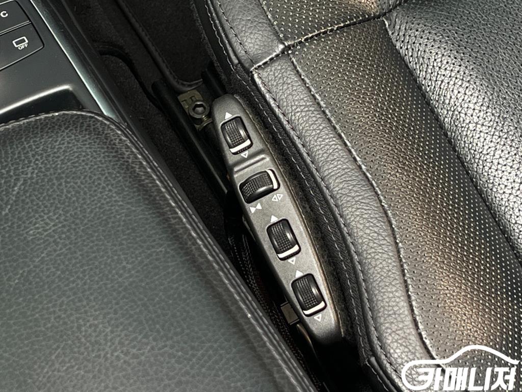 Mercedes-Benz G-Class G-Class W463 G350 D SportPackage thumbnail 15