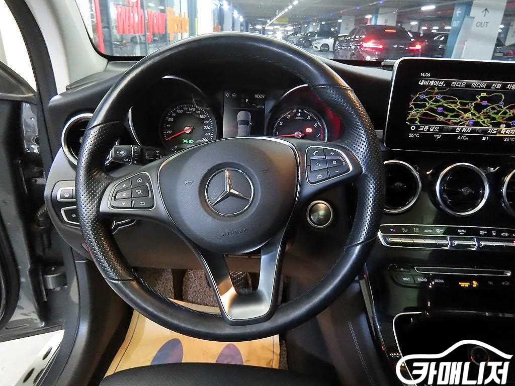 Mercedes-Benz GLC-Class GLC-Class X253 GLC 350 e 4MATIC Premium thumbnail 8