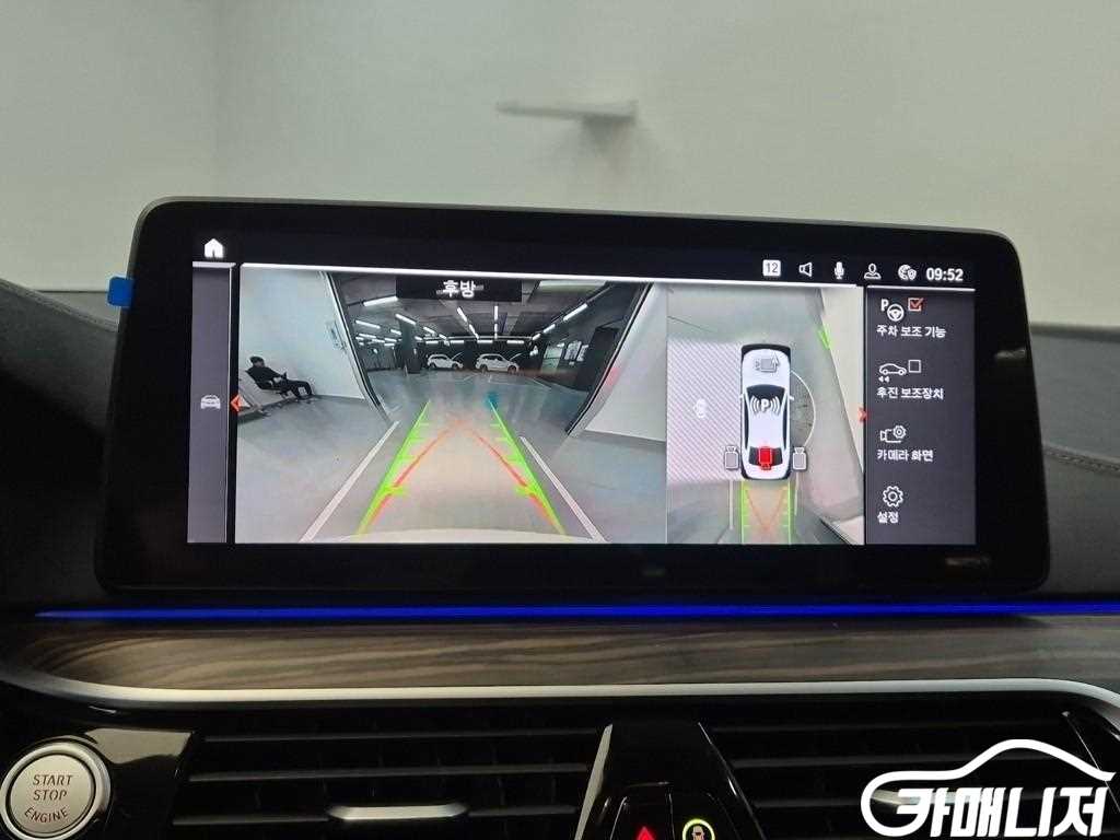 BMW 5 Series 530i thumbnail 15