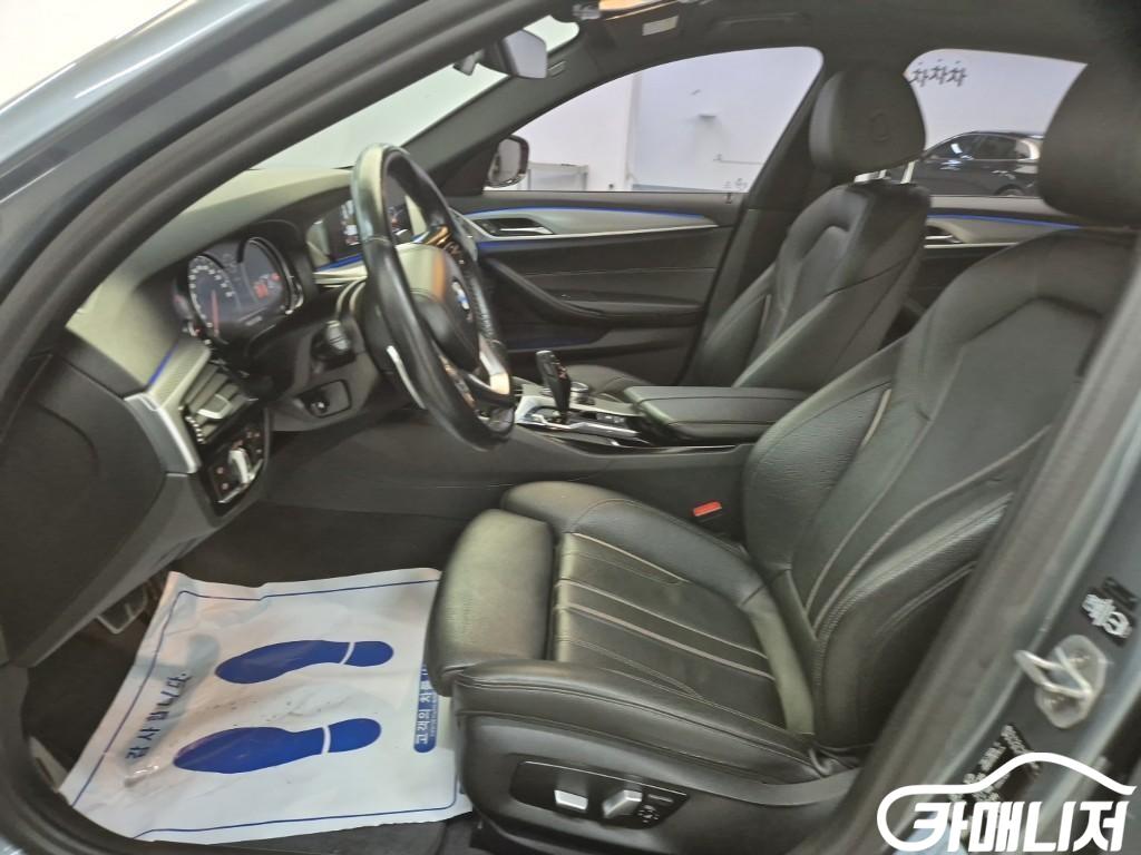 BMW 5 Series 530i thumbnail 11