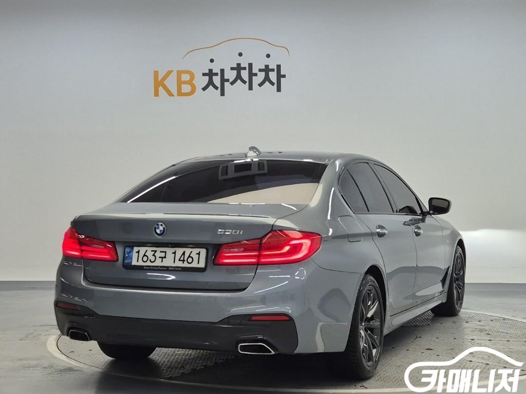 BMW 5 Series 530i thumbnail 4