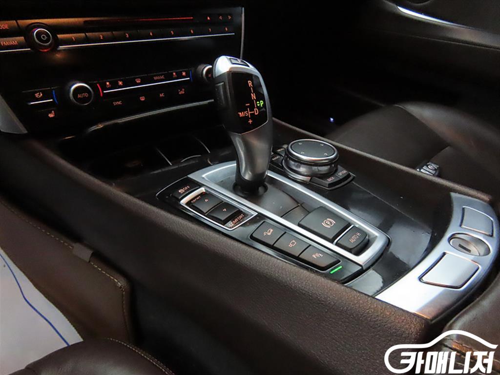 BMW Gran Turismo 5 Series GT GT 30d xDRIVE thumbnail 9