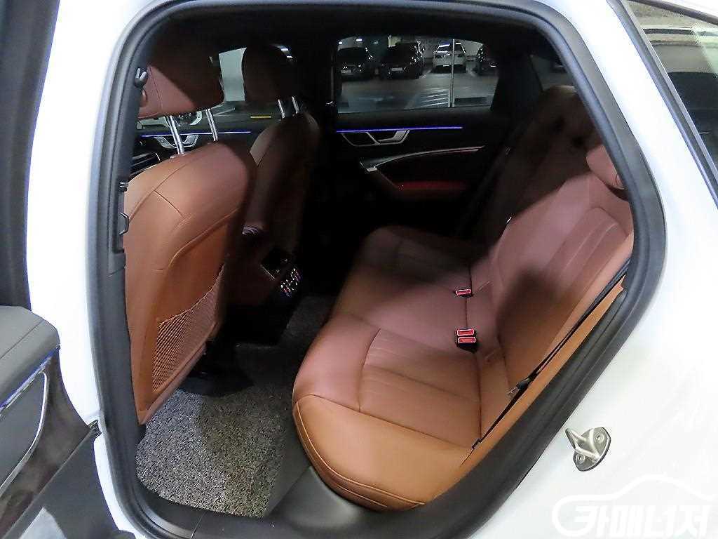 Audi A6 45 TFSI Premium thumbnail 7