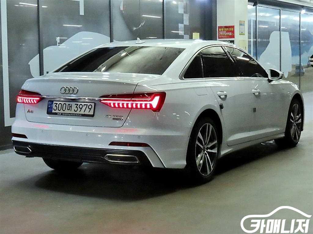 Audi A6 45 TFSI Quattro Premium thumbnail 4